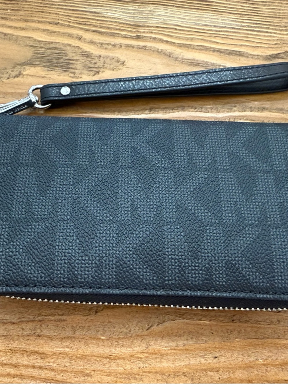 Michael Kors Black Textured Wristlet Clutch Wallet - Picture 3 of 3